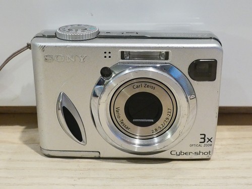 Sony cyber shot dsc 2mp - sony, cyber-shot